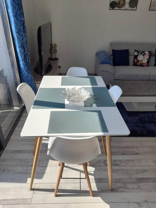 Belle Maison Neuve A 15 Min De Bordeaux Et 35 Min Cestas Exteriör bild