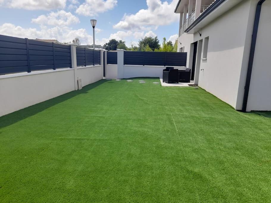Belle Maison Neuve A 15 Min De Bordeaux Et 35 Min Cestas Exteriör bild