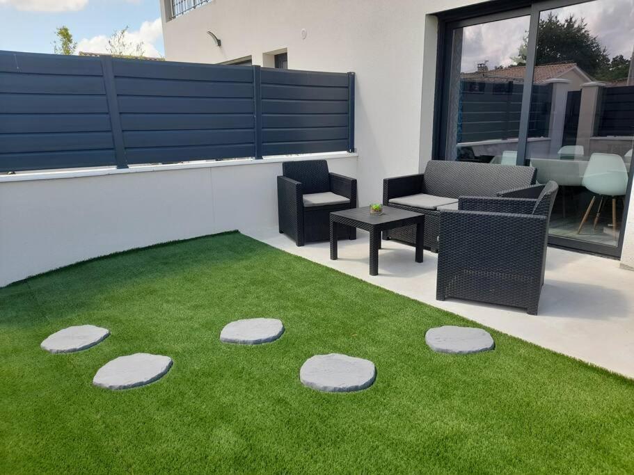 Belle Maison Neuve A 15 Min De Bordeaux Et 35 Min Cestas Exteriör bild